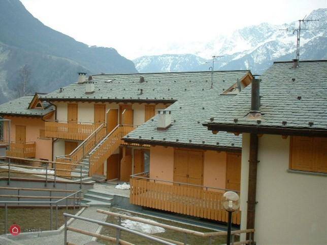 appartamento in vendita a Chiesa in Valmalenco in zona Primolo