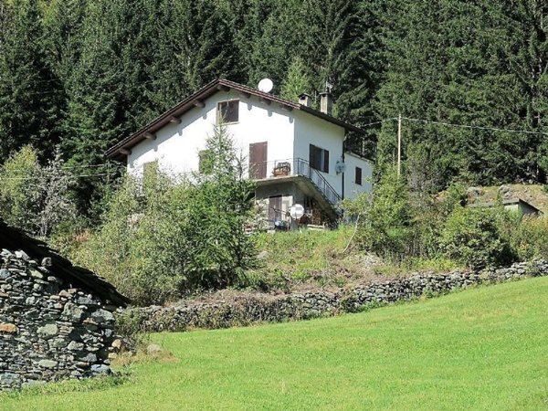 appartamento in vendita a Chiesa in Valmalenco