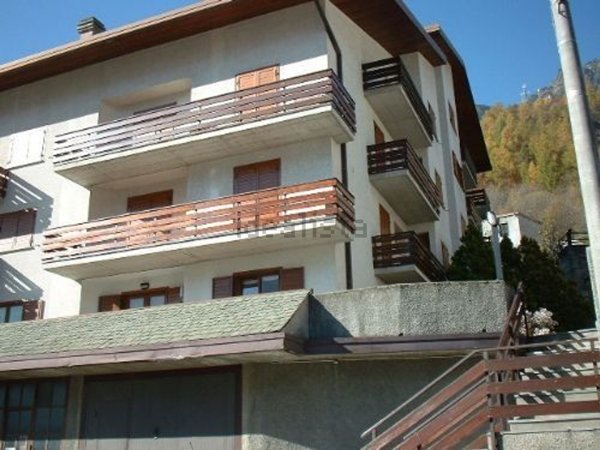 appartamento in vendita a Chiesa in Valmalenco