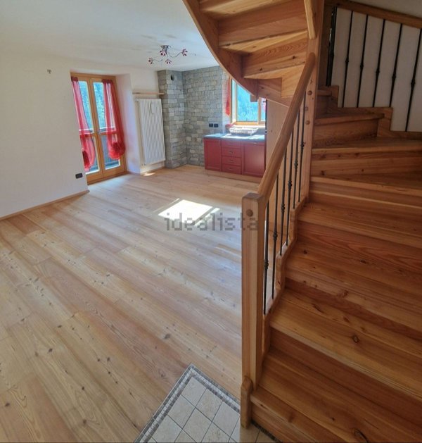 appartamento in vendita a Chiesa in Valmalenco in zona Chiareggio