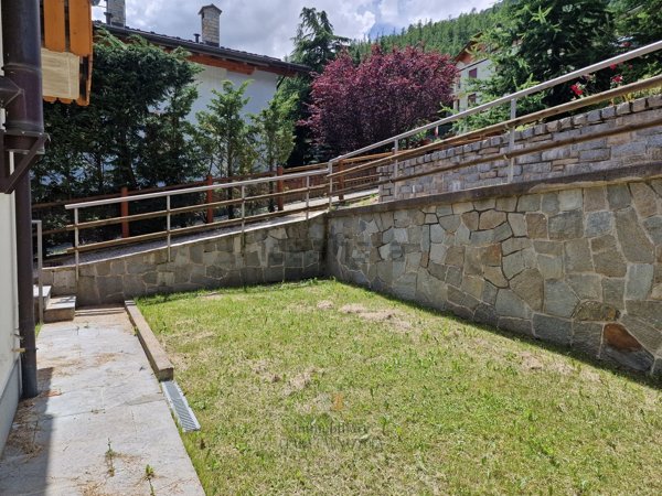 appartamento in vendita a Chiesa in Valmalenco in zona Primolo