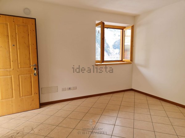 appartamento in vendita a Chiesa in Valmalenco in zona Primolo