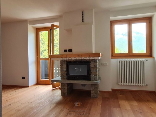 appartamento in vendita a Chiesa in Valmalenco in zona Chiareggio