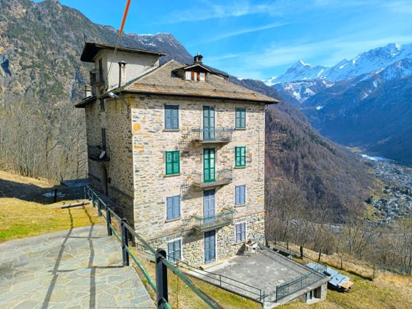 appartamento in vendita a Chiesa in Valmalenco in zona Primolo
