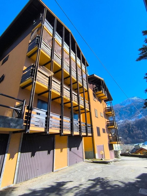 appartamento in vendita a Chiesa in Valmalenco