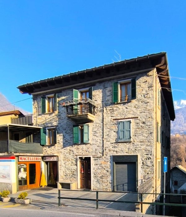 appartamento in vendita a Chiesa in Valmalenco