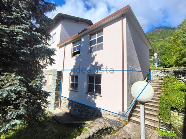 appartamento in vendita a Chiesa in Valmalenco