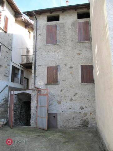 casa indipendente in vendita a Chiuro in zona Castionetto