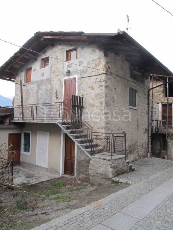 appartamento in vendita a Chiuro in zona Castionetto