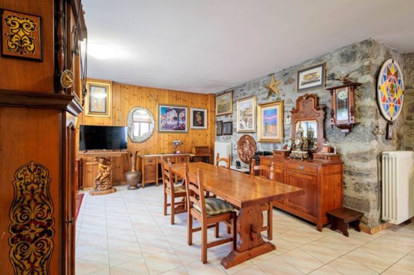 casa indipendente in vendita a Chiuro