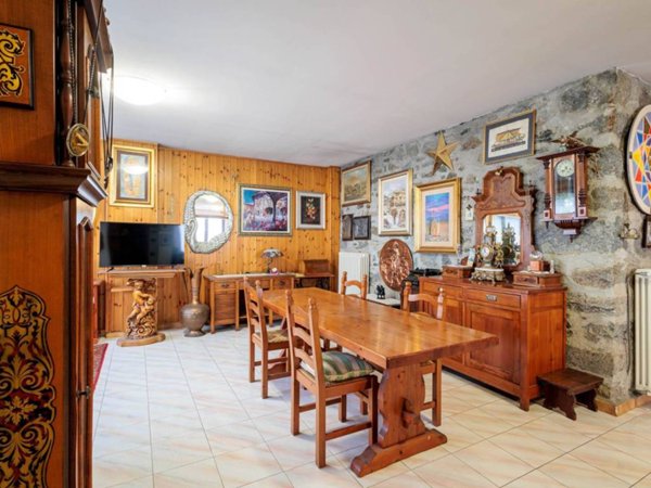 casa indipendente in vendita a Chiuro