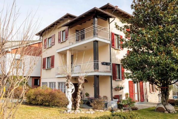 casa indipendente in vendita a Chiuro