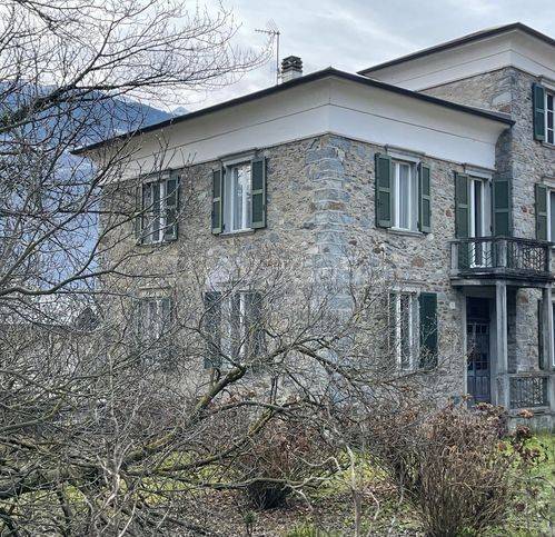 casa indipendente in vendita a Chiuro