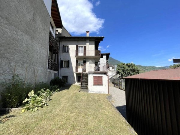 casa indipendente in vendita a Chiuro