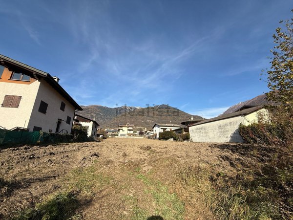 bifamiliare in vendita a Chiuro