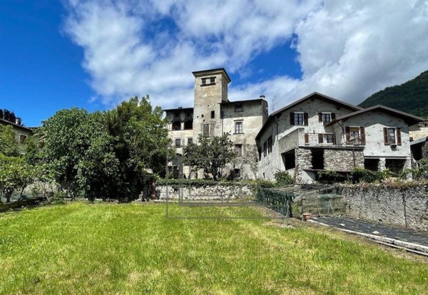 casa indipendente in vendita a Chiuro