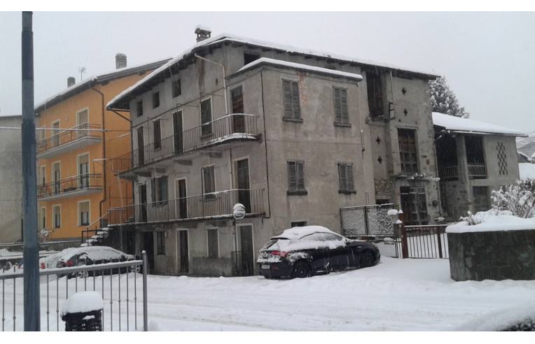 casa indipendente in vendita a Chiuro