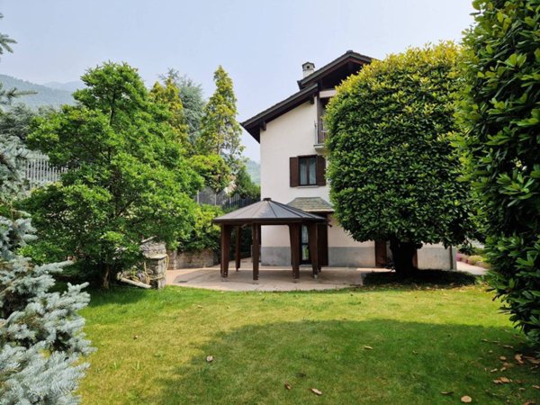 casa indipendente in vendita a Chiuro