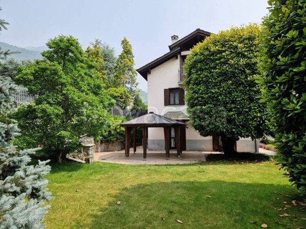 casa indipendente in vendita a Chiuro