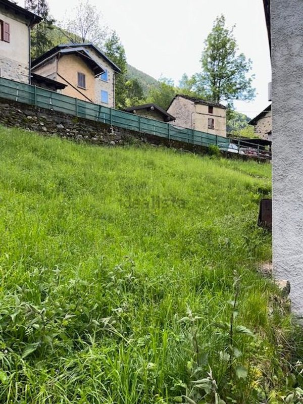 casa indipendente in vendita a Chiuro