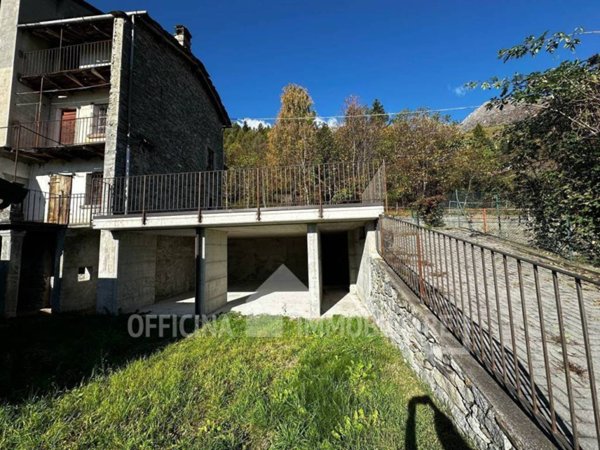 appartamento in vendita a Civo in zona Roncaglia