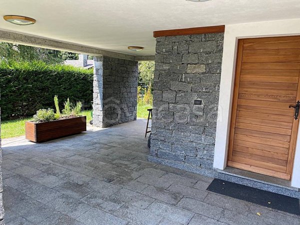 casa indipendente in vendita a Civo in zona Poira