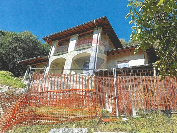 casa indipendente in vendita a Civo in zona Cevo