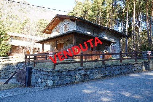 casa indipendente in vendita a Civo in zona Poira