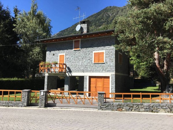 casa indipendente in vendita a Civo