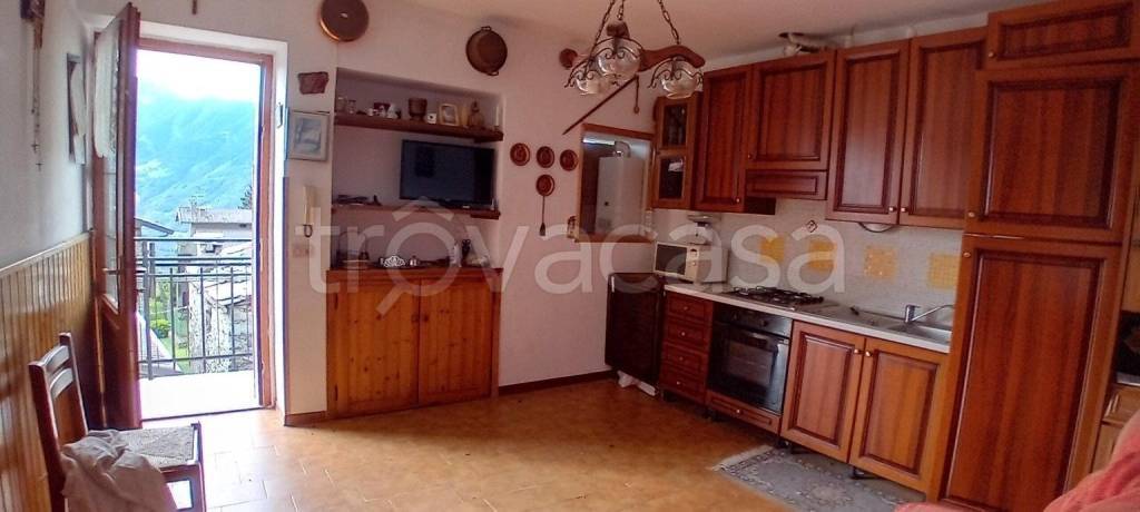 appartamento in vendita a Civo in zona Roncaglia