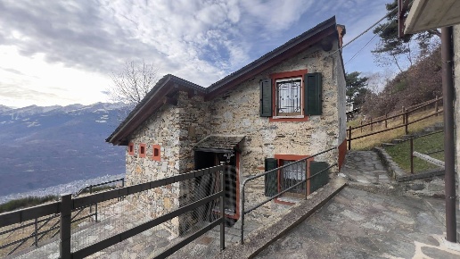 casa indipendente in vendita a Civo in zona Poira