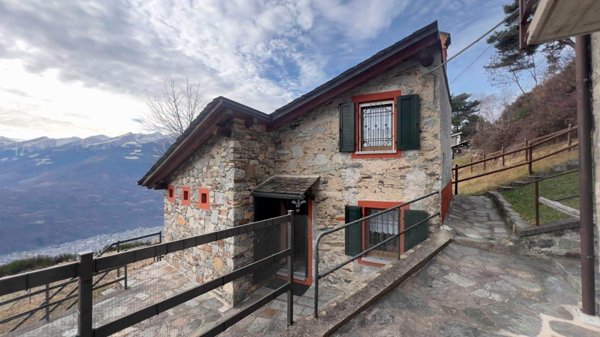 casa indipendente in vendita a Civo in zona Poira