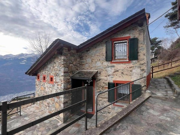 casa indipendente in vendita a Civo in zona Poira