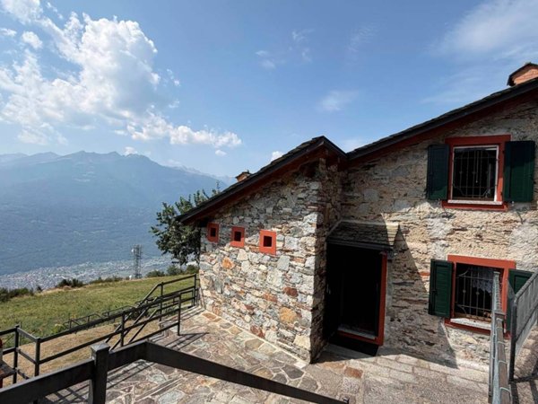 casa indipendente in vendita a Civo in zona Poira