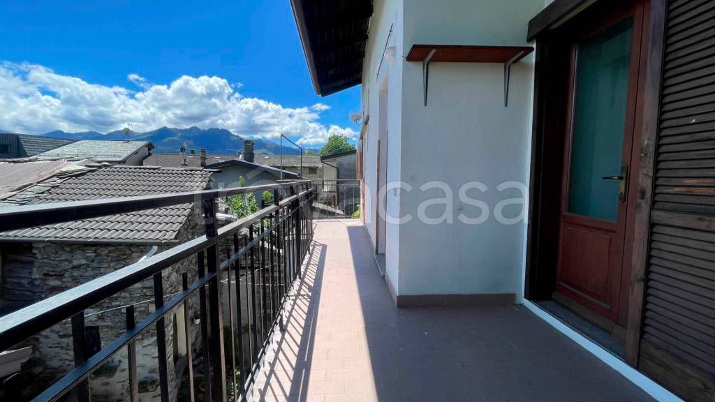 appartamento in vendita a Civo in zona Roncaglia