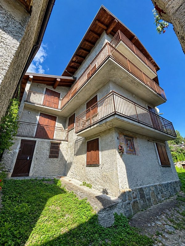 casa indipendente in vendita a Civo in zona Cevo