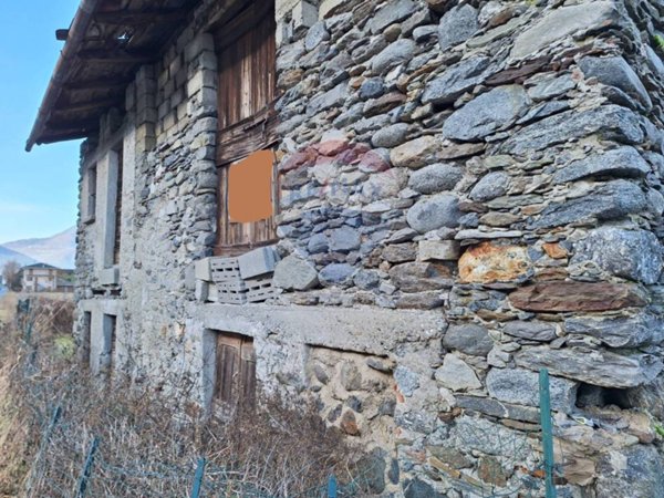 casa indipendente in vendita a Colorina