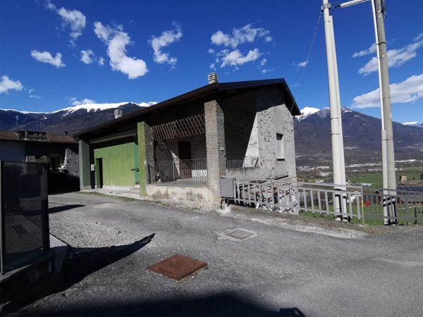 casa indipendente in vendita a Colorina
