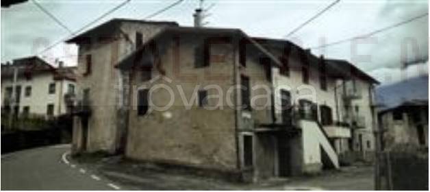 casa indipendente in vendita a Colorina