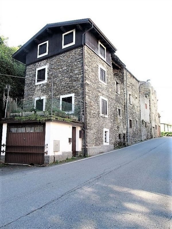 appartamento in vendita a Colorina in zona Valle