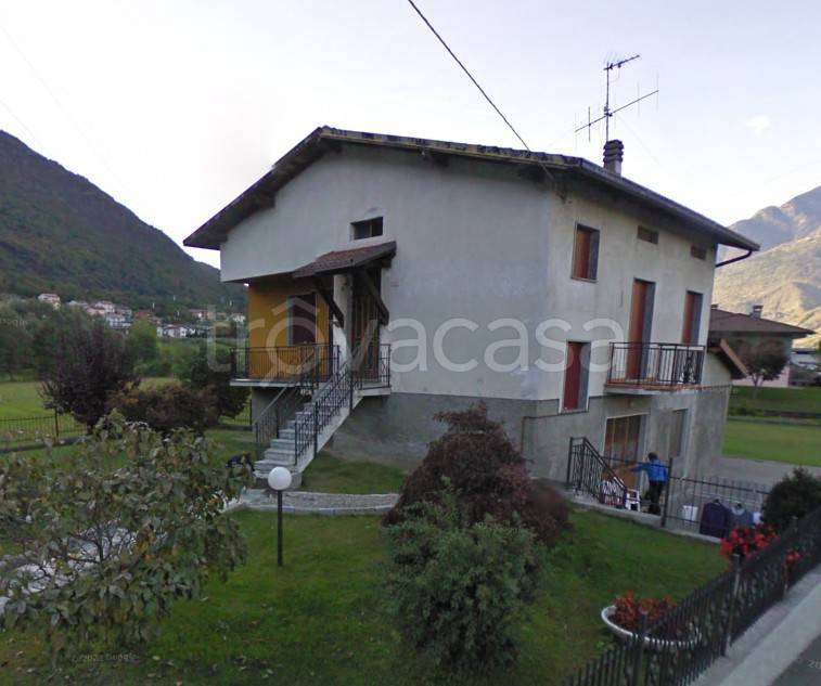 casa indipendente in vendita a Colorina