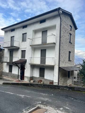 casa indipendente in vendita a Colorina