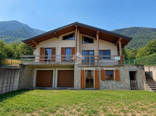 casa indipendente in vendita a Colorina in zona Valle