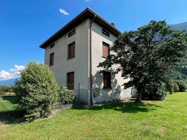 casa indipendente in vendita a Colorina