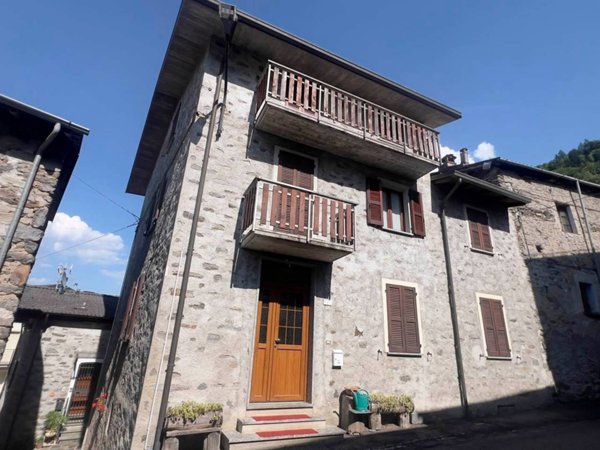 casa indipendente in vendita a Colorina