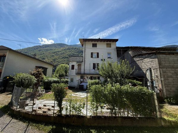casa indipendente in vendita a Colorina