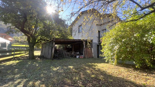 casa indipendente in vendita a Colorina in zona Valle