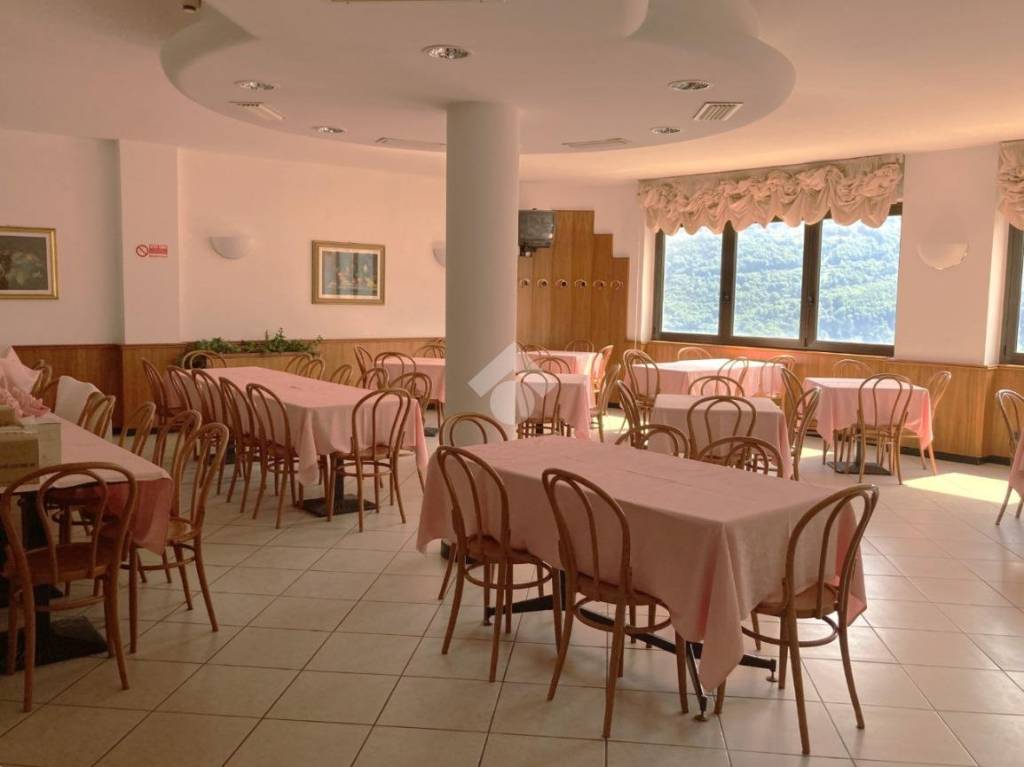 negozio in vendita a Cosio Valtellino in zona Sacco