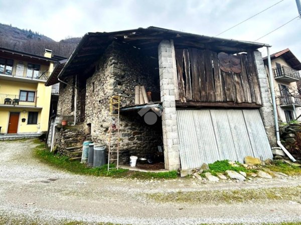 casa indipendente in vendita a Cosio Valtellino in zona Piagno