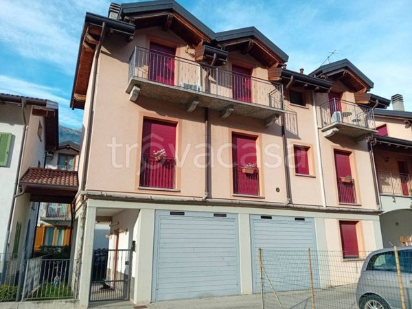 casa indipendente in vendita a Cosio Valtellino in zona Regoledo
